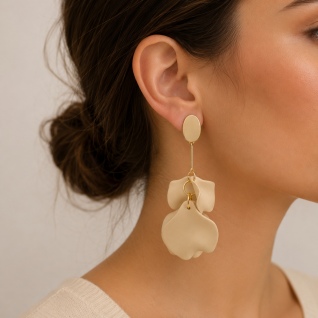 PETAL EARRINGS - IVORY