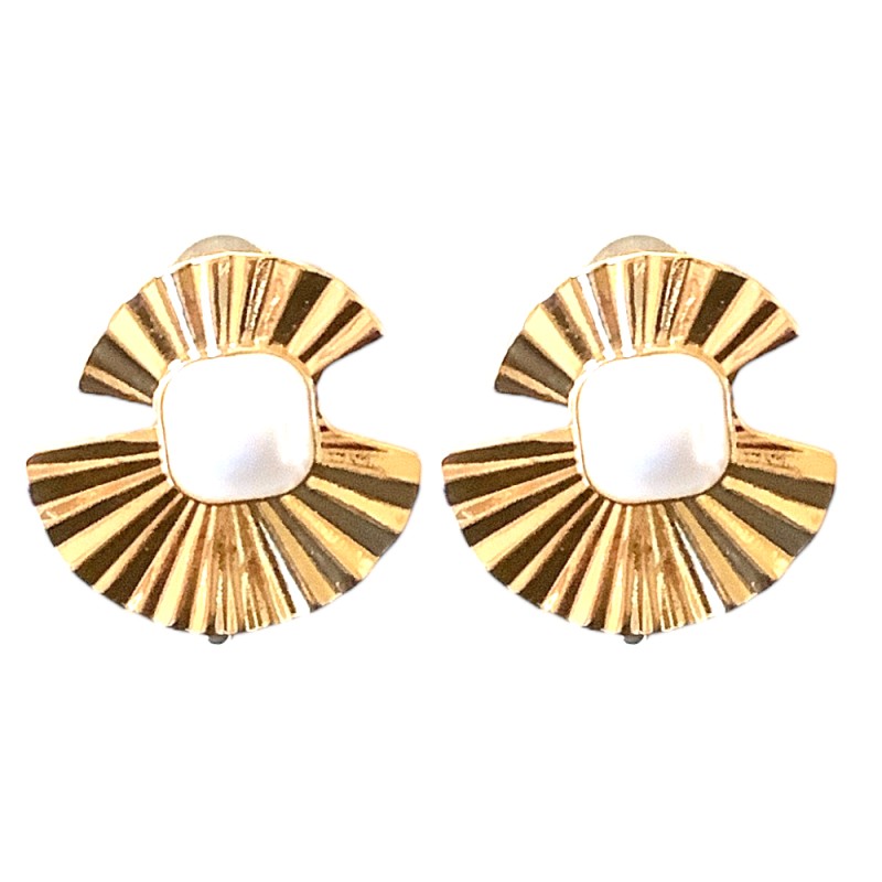 PEARL EARRINGS - GOLD 