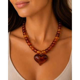 HEART RESIN NECKLACE - AMBER 