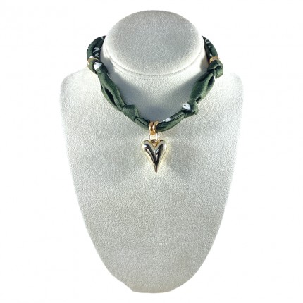 SCARF CHARM NECKLACE - DARK GREEN