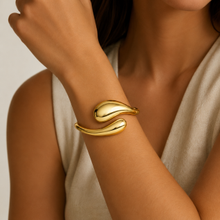 TWISTED CUFF BRACELET - GOLD 