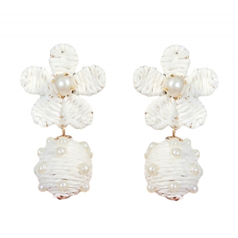 FLOWER RAFFIA BALL EARRINGS - WHITE 