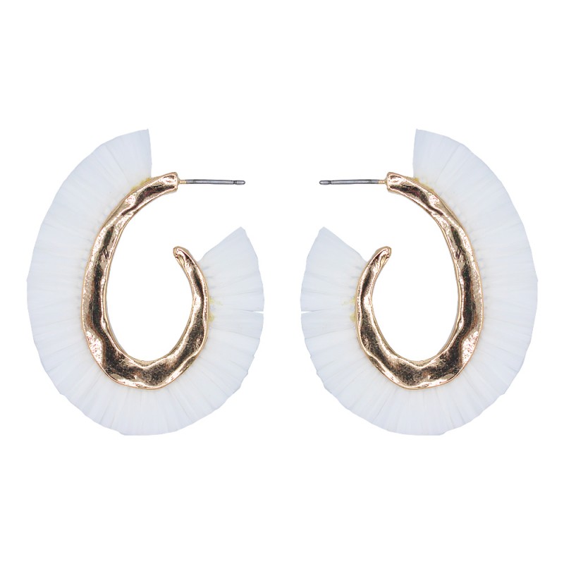 FRINGE RAFFIA CURVED HOOP EARRINGS - WHITE